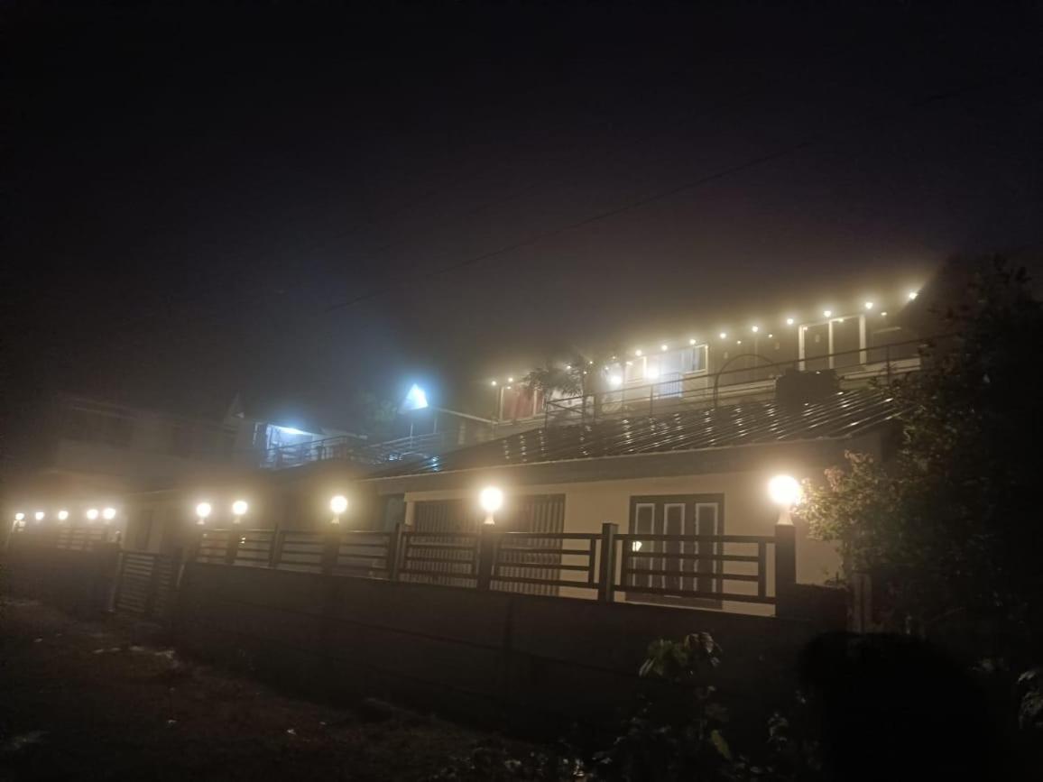Hostel Vagamon Lake Palace Exterior foto